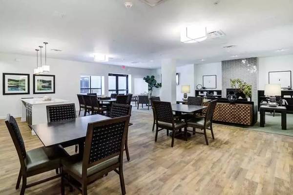 $2,121 / 2br - 715ft2 - Come Home to Comfort: Where Every Corner Invites and Delights! (Seatac)63910062770946120