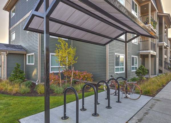 $1,549 / 2br - 833ft2 - BBQ/Picnic Area, Non-Smoking Community, Recycling (20104 Mountain Hwy E, Spanaway, WA)63808130956419122