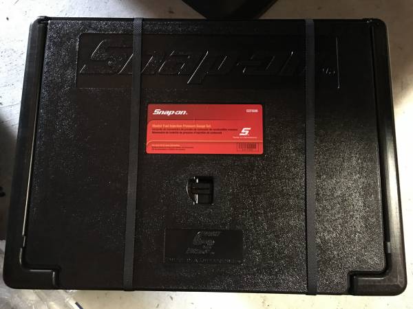 Snap on Master Fuel Injection Pressure Gauge Set EEFI500 1