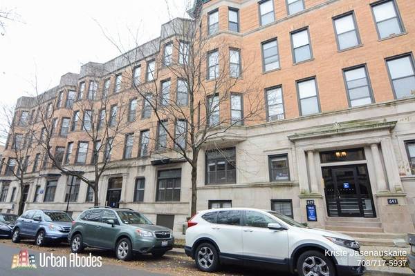 $3,395 / 3br - 1000ft2 - $300 off First Months Rent 3 Bedroom, 1 Bath in Lakeview (Lakeview)63781655373955120