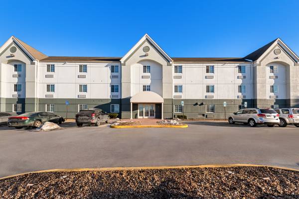 $1,200 / 1br - Live in Comfort - No Lease, No Deposit! (3100 Wingate Ct, Columbia, MO)62946030265089121
