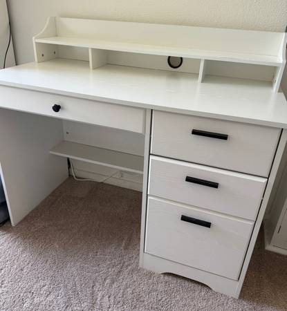 Desk 1