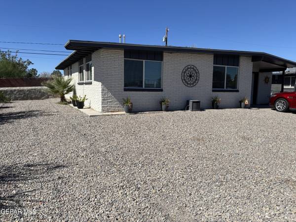 Beautiful Residence - Home in El Paso. 3 Beds, 1 Baths 1