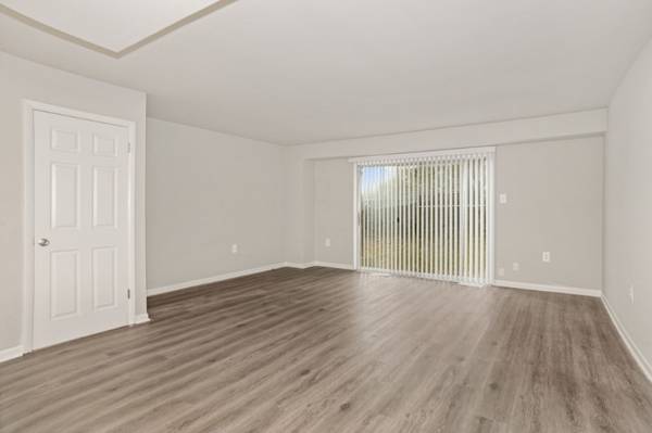 $1,425 / 1hab - Piscina, Edificios con Acceso con Llave, Preparado para Cable (6810 Lantern Hill Dr, Lochearn, MD)63694428445185123