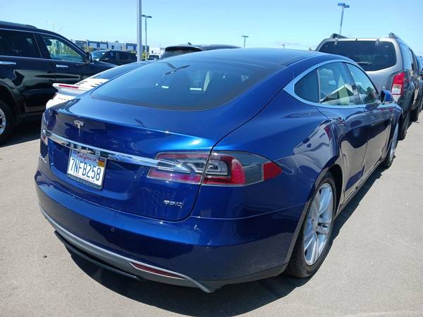 2015 Tesla Model S 85D / Carga rápida transferible gratuita / Título limpio - $15.995 (Gardena)63507643861891123