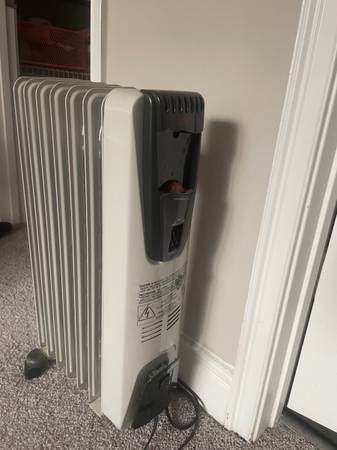 DeLonghi Space Heater 1