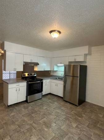 $960 / 2br - 1080ft2 - Tour With Us! Spacious 2 bedroom 1 bath Available Now! (Colony Garden Apartments)64047886417665124