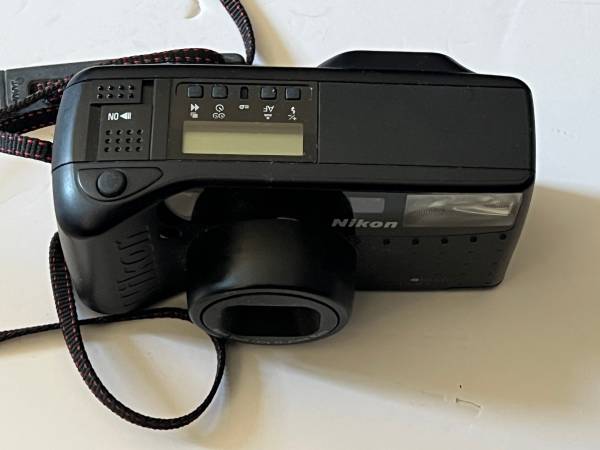 NIKON ZOOM TOUCH 600 FILM CAMERA 1997 NEW - photo/video - by owner