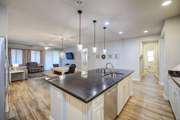 $475,000 / 2br - 2040ft2 - Home Sweet Home! (Goodyear)63966951602819122