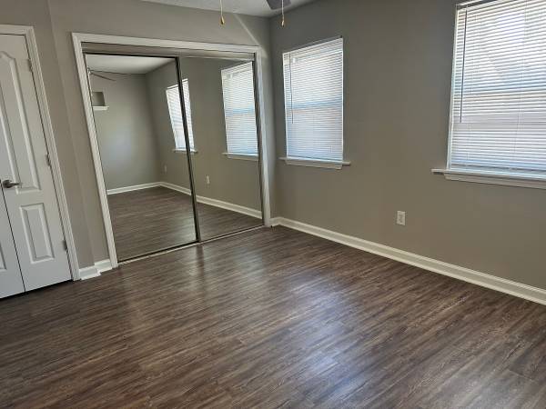 $994 / 1br - 512ft2 - Spacious One Bed Available TODAY!63792269190145122
