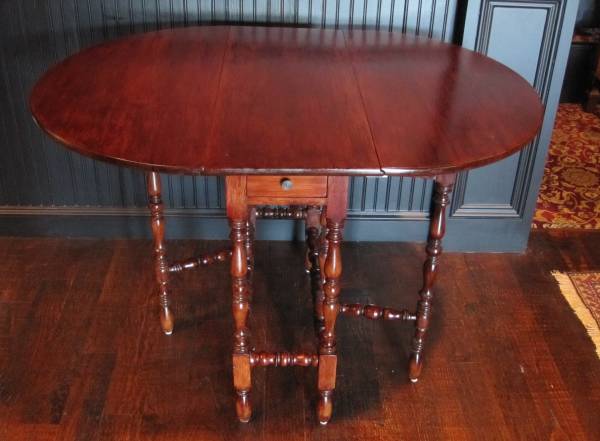 antique Gateleg Drop-Leaf Mahogany TABLE; early 1900s, 30.25" High 1