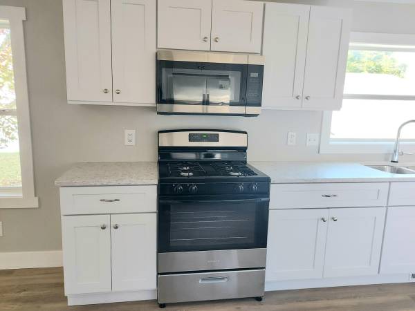 $85,000 / 3br - 1560ft2 - Stunning home in Kings Court~ offered by Schmidt Mobile Home (Traverse City/2403 leisure)64037895944193121
