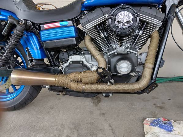Harley Dyna 2 into 1 Exhaust  Pipes 1