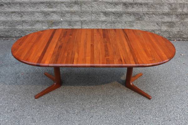 SOLID TEAK DANISH Mid Century Round Teak Dining Table 2 Leafs 1