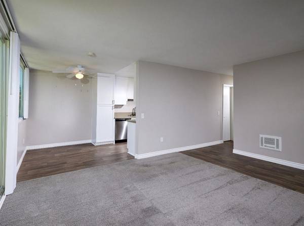 $2,200 / 1br - Apartamento natural de 1 dormitorio | Seguridad en el lugar: Hermosos jardines (Oceanside)63657123812737123