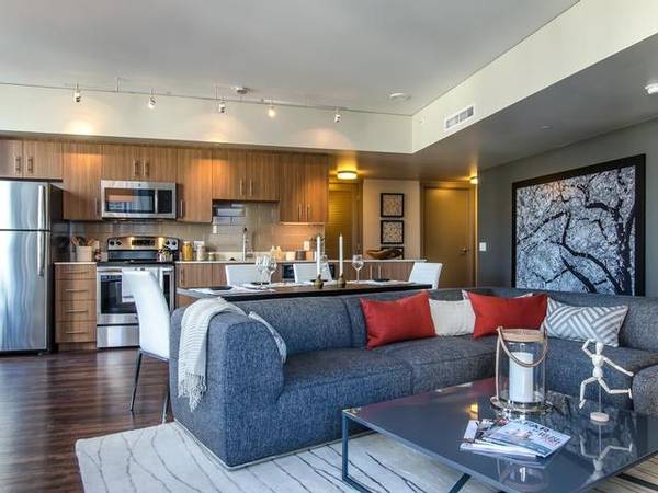 $3,125 / 2br - 1035ft2 - Hasta 8 semanas de alquiler gratis! (los precios netos efectivos se muestran) (First Hill)63852482359171123