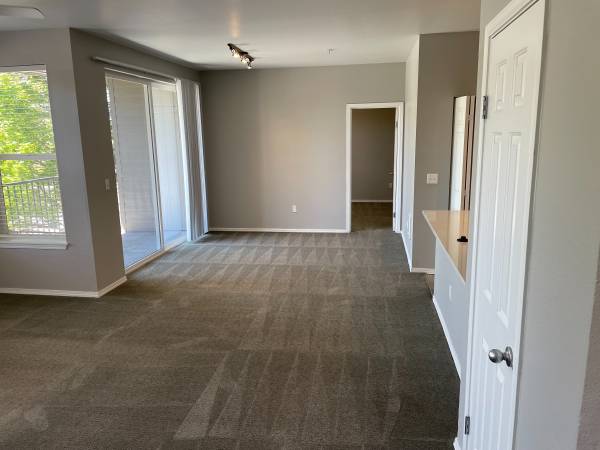 $2,242 / 2br - 1118ft2 - Spaces to inspire. Don't miss our 2 BR, 2 BA. (Beaverton - Nike)63820848881409121