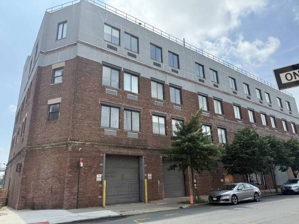 Studio Space – In Prime Gowanus/Carroll Gardens 1