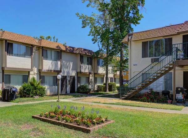 $1,600 / 1br - Near Eateries, Shopping, Entertainment, Parks - One Bed + Large Pool (Sacramento)64043834967425123