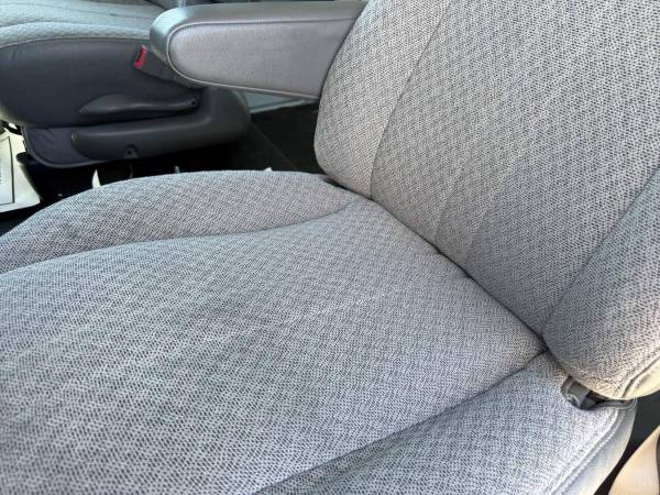 2018 Chevrolet Express 2500 - Photo 14