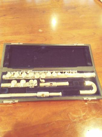 Student flute with 2 head joints 1
