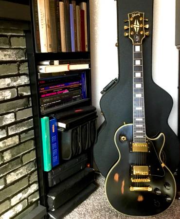 Relic’d Gibson Les Paul w/Hardshell Case 1