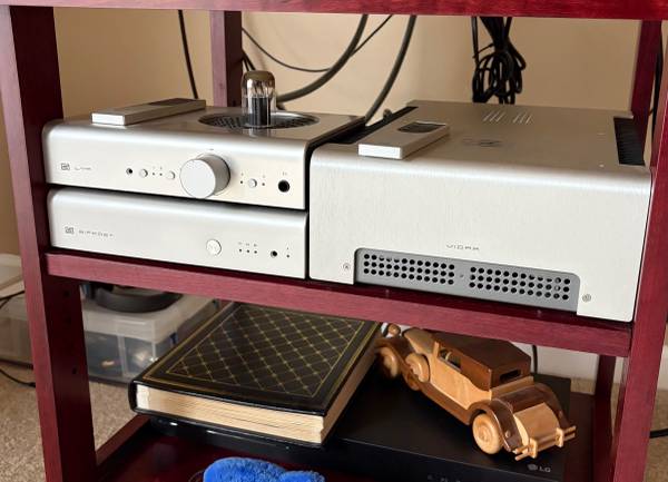 Pre-amp & amp , Schiit audio 1