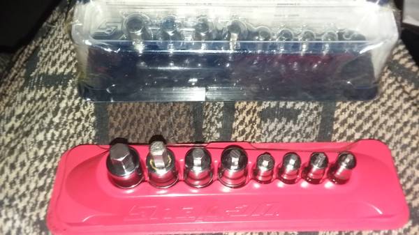 Hex socket sets w/magnetic case 1