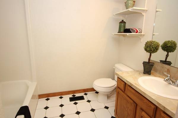 $650 / 3br - 1750ft2 - $650 private room and bath in Caldwell (Caldwell)63794970617475121