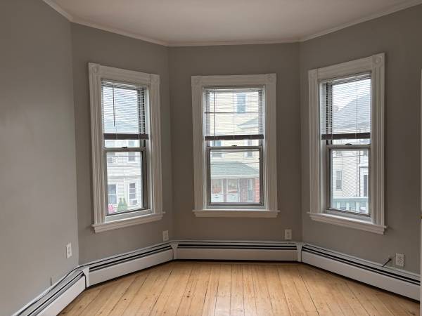 $4,600 / 5br - 5 Bed 2 bath recently updated in the heart of Somerville63996545125634124