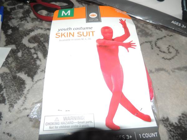 CHILD BOY GIRL RED SKIN SUIT  SIZE M (6-8)  NEW 1