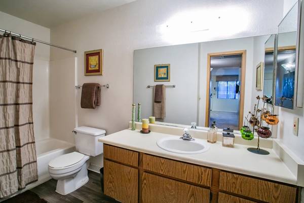 $1,069 / 3br - 986ft2 - $700.00 Off Your Move IN!! (Laughlin)63618564133377122