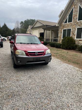 2005 Mazda Tribute 4heel drive 1