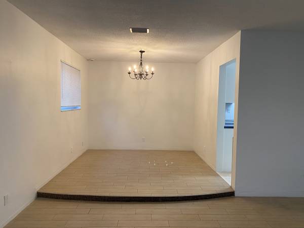 $3,775 / 3br - 1900ft2 - BEST PRICED 3/2 IN HOLLYWOOD HILLS (Hollywood)64002016832515124
