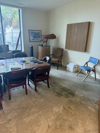 $950 / 175ft2 - One Office left spaces for rent near airport (NORTH CHARLESTON)64016107600002122