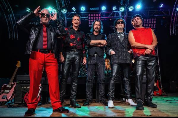 Vocalist / Rhythm guitarist wanted (Oak Park)63961118815106121
