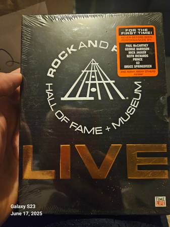 ROCK AND ROLL HALL OF FAME +MUSEUM LIVE DVD NEW 1