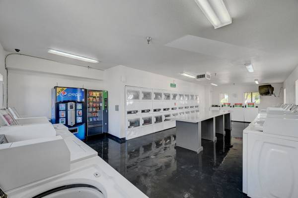 $509 / 2br - Close to Freeway, Swimming Pool, Copy and Fax Services (9145 Las Vegas Blvd. South, Las Vegas, NV)63859497167107124