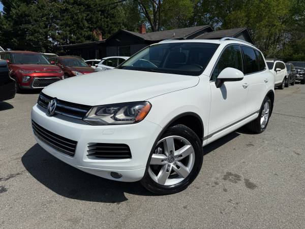2014 Volkswagen Touareg TDI Sport AWD! ¡CARFAX LIMPIO! ¡UN SOLO DUEÑO! - $11,995 (Indian Trail)63613430989955120