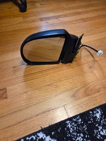 Left Side Mirror for 2000 CHEVROLET BLAZER 1