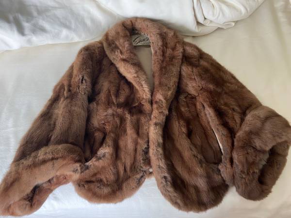 Precioso estola de visón vintage - $95 (San Marcos)63436957033473122