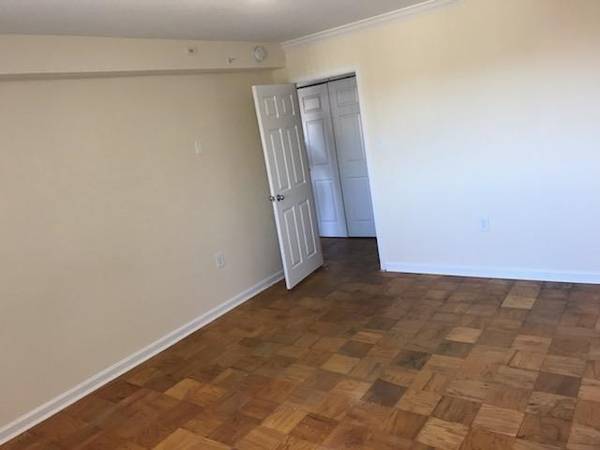 $1,610 / 1br - 683ft2 - Don't wait! This spacious 1 bed, 1 bath will go fast! 683 Sq Ft! (Takoma Park - Adventist Urgent Healthcare)64040029389955121