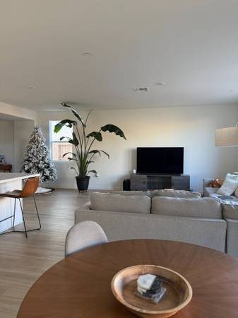 $1,200 / 1hab - 100ft2 - Habitación privada en alquiler (Folsom Ranch)63844736707841124