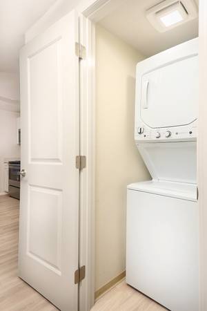 $1,699 / 1br - 663ft2 - Patio or Balcony, New in-unit washer and dryer, On Bus Line (West Seattle)63799858540801123
