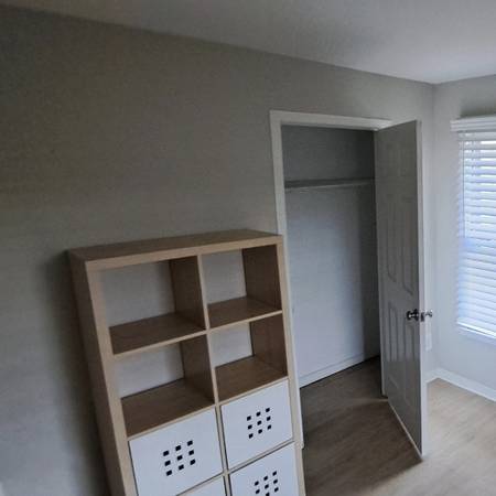 $800 PVT ROOM WITH A VIEW (Shared 2br Condo) UTILITIES & WI-FI INCLUDED (New Haven)64010164630915123