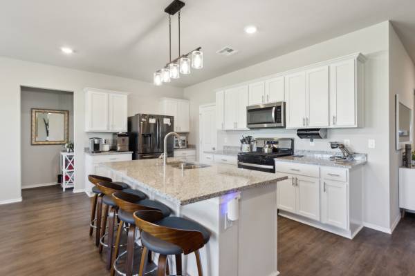 $350,000 / 4br - 2192ft2 - ****BETTER THAN NEW HOME ON 1/2 ACRE IN GATED COMMUNITY**** (Pryor)63982125598595121