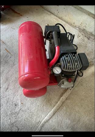 Twin tank air compressor with hoses, tools etc - $150 (Columbia)63441860231939121