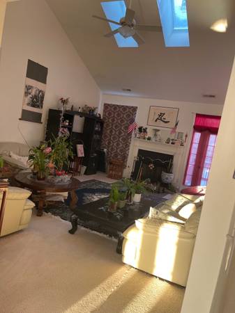 $200 / 4br - @-@ habitación incluye servicios WiFi (Chesapeake)64053704279169123