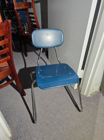 Heavy Duty Sled Base Student Chair 1