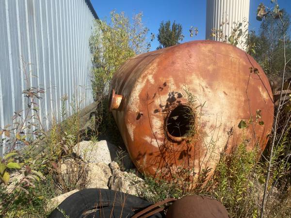 Huge steel tank 1